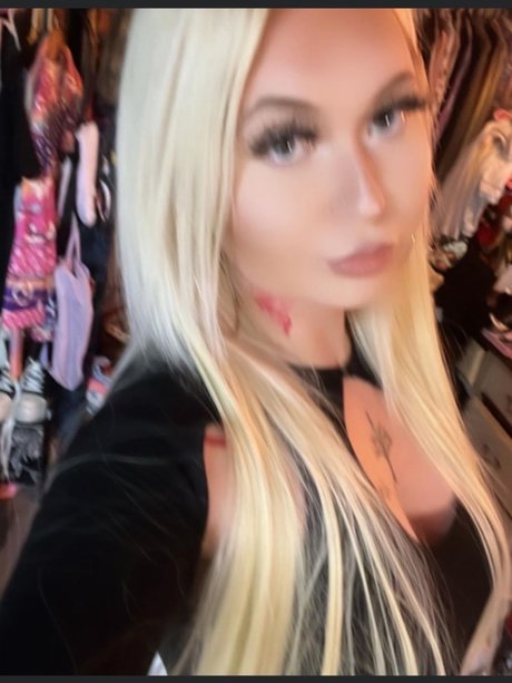 lil west side nudes star image