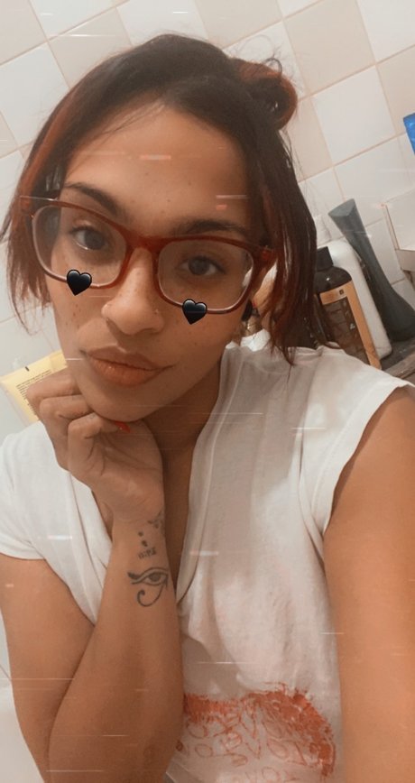 Princess Effyzx pretty pornstar archive