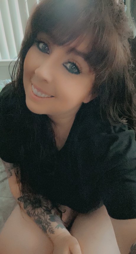 Daisy Bby top actress photos