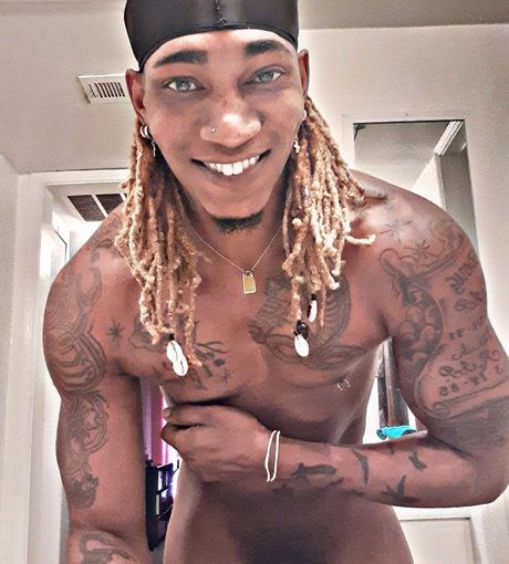 Douglas White free star picture