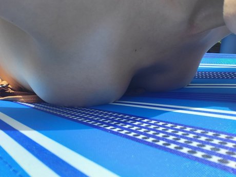 QueenV star adult pic