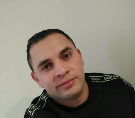 Quinteroxx model top img