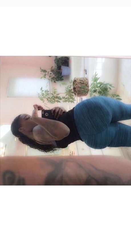 Nessa s World_ model nudes images