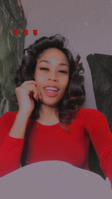 OfficiallyRahriKnows perfect model photos