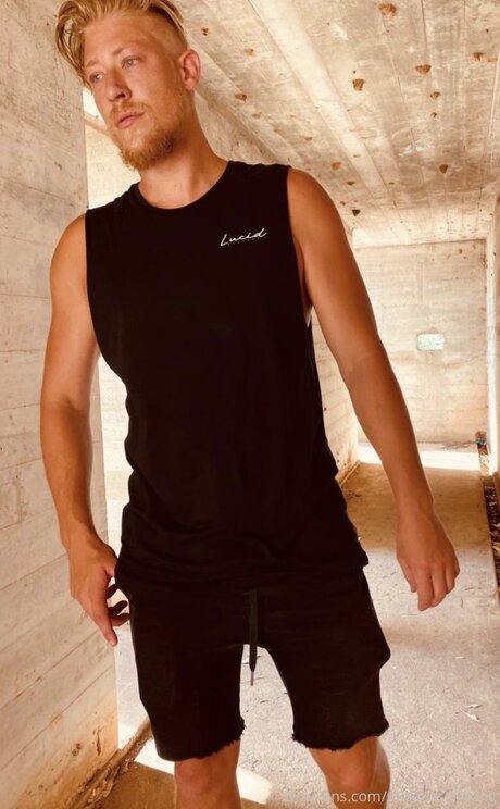 Jaxson Wolfe model perfect picture