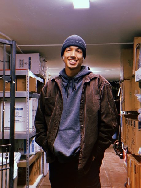 Dominic Jones sexy actress picture