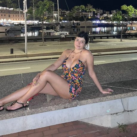 Fefy model nice picture