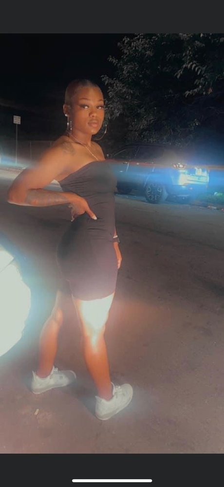 Raysia Smith star exclusive pics