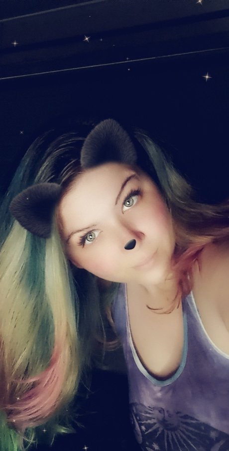 RaveCoreKitty exclusive model photo