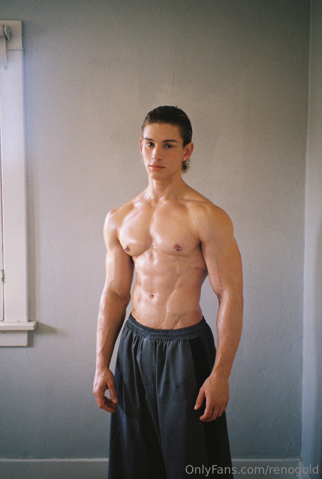 Reno Gold perfect model picture
