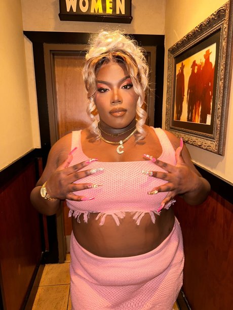 CarReisha Kiyae IG ReishaKiyae16 nudes model pics