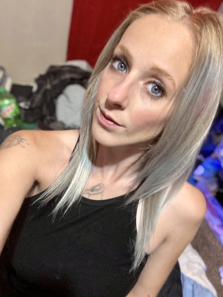 brunette petite onlyfans erotic photos