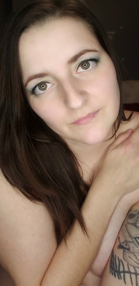 Redhotred erotic star galleries