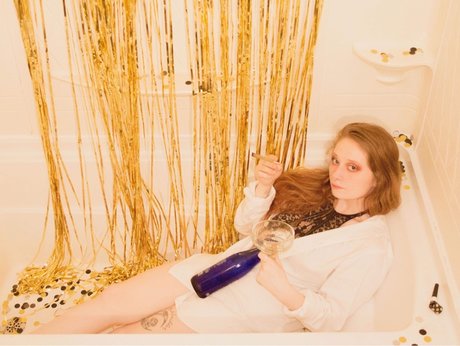 Your favorite strawberry blonde_ pornographic star photos