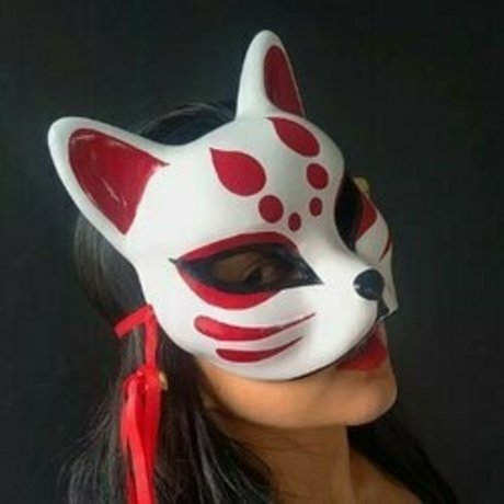 Red Garden model adult galleries