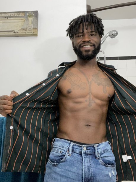 Jamal Jones star exclusive image