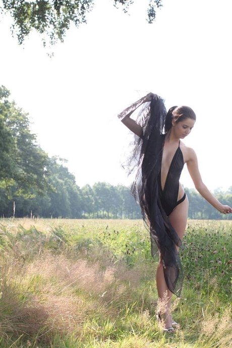 Roosali high quality star photos