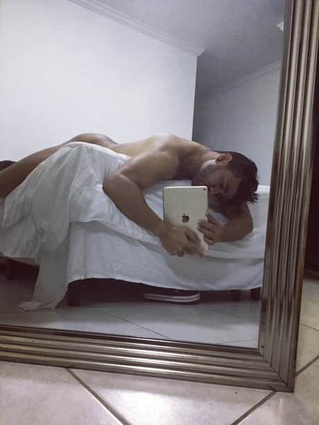 Ronald Aguilera perfect star photos