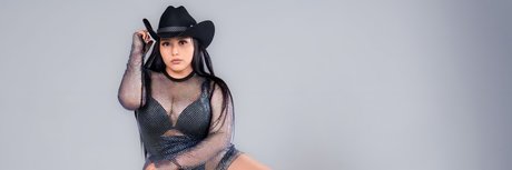 Ririvera star hot img