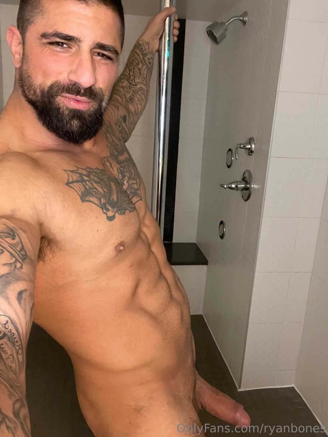 Ryan Bones model nudes picture