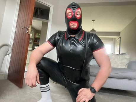 Rubber Gimp model erotic img