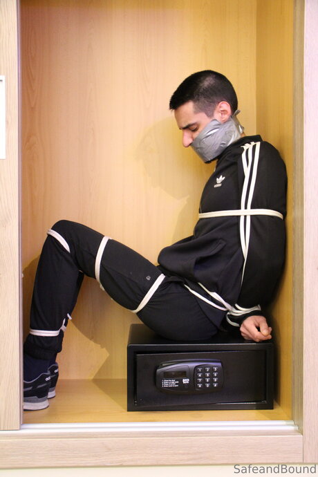 slim onlyfans porn photos