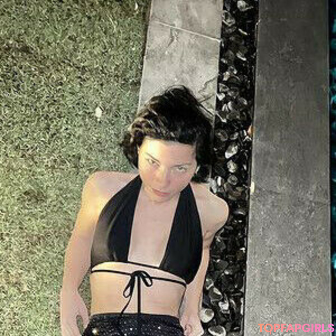 Merve Bolugur high quality model pics
