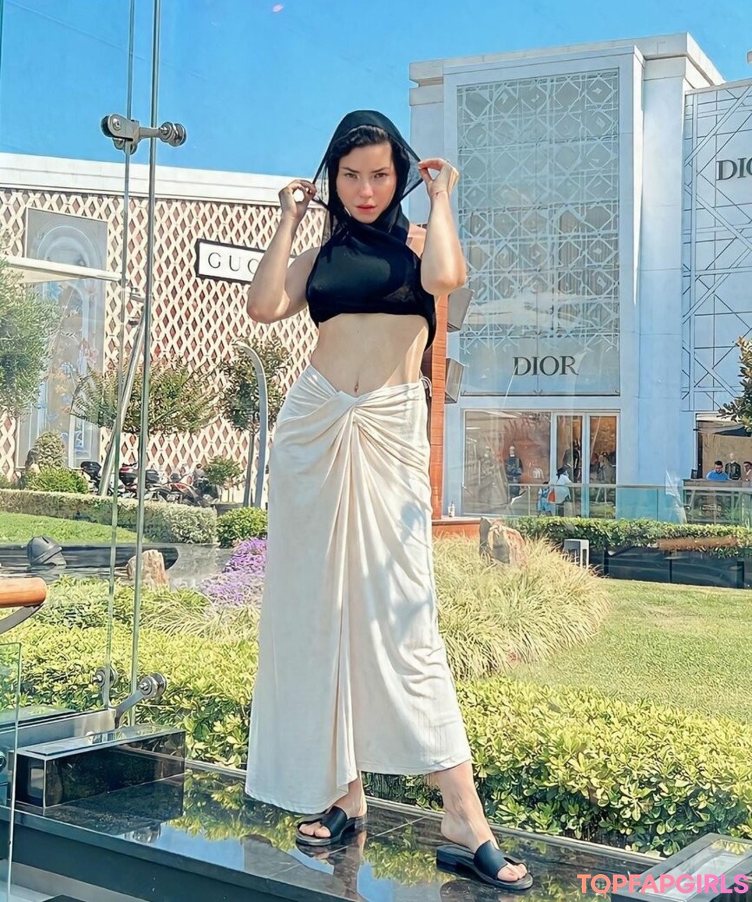Merve Bolugur beautiful model pictures