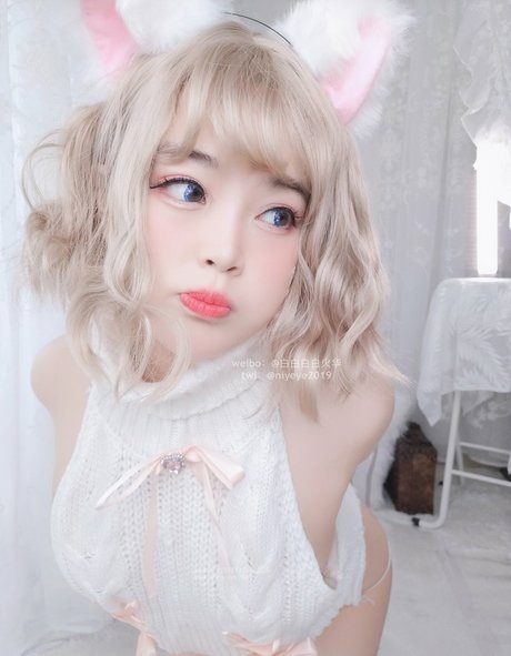 blonde secretary onlyfans pornos gallery