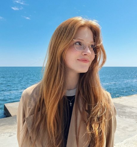 Katya Sitak hd pornstar image