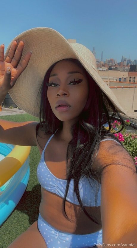 Vanniall pornstar pretty pics