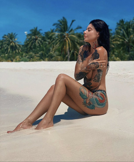 Myrrr Myrrrr model sex img