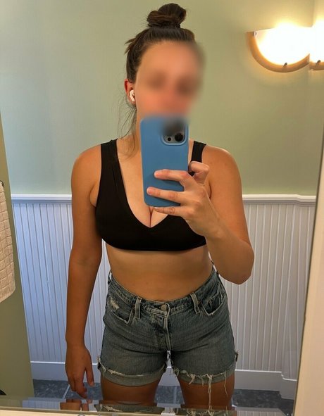 yourbabyemilyyy star pornographic photo