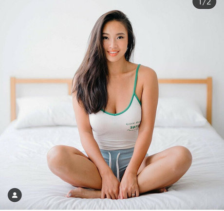 nerdy teen onlyfans beautiful archive