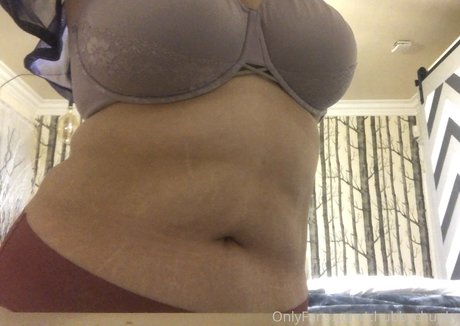 chubbychunky hot actress photo