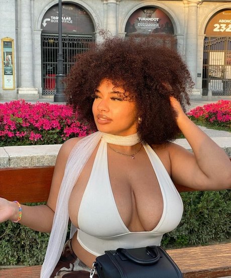 Gggoicoechea naked star archive