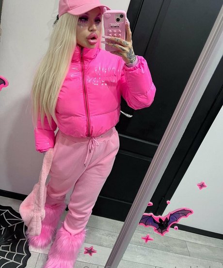 Nasty bimbo adult model photos