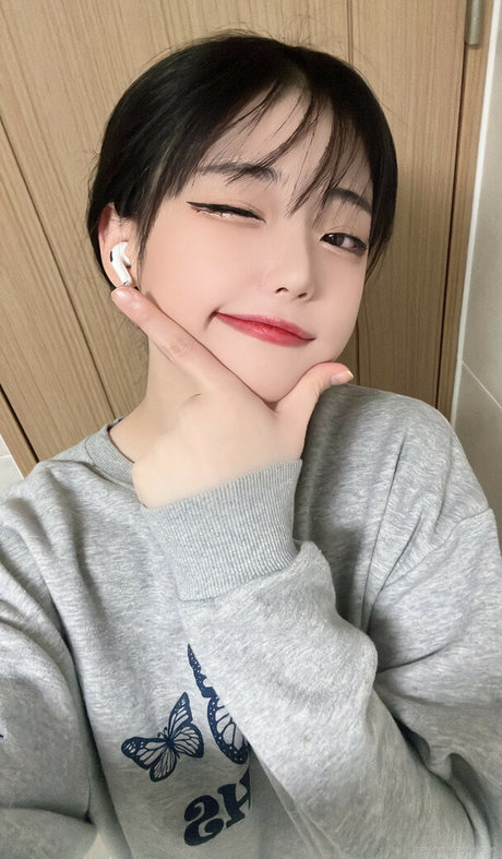 hinachan01 erotic pornstar pic