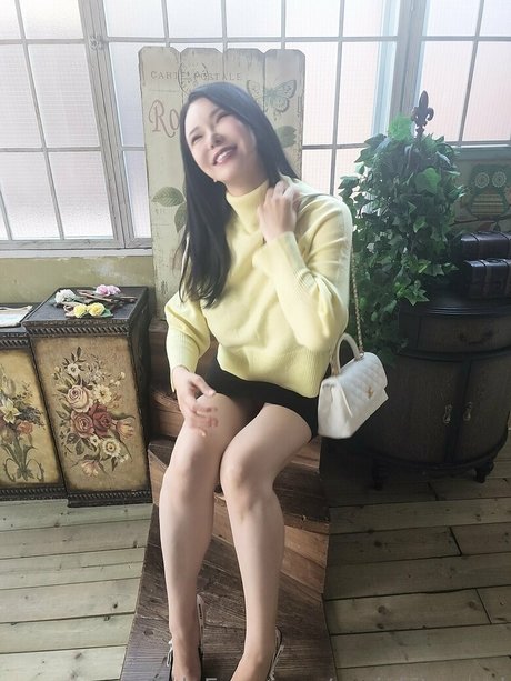 20 years old onlyfans nude pic