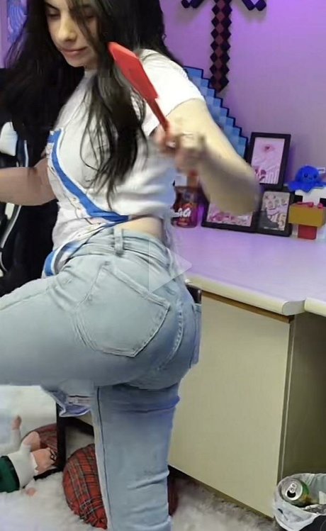 ThatGirlGatto best actress pics