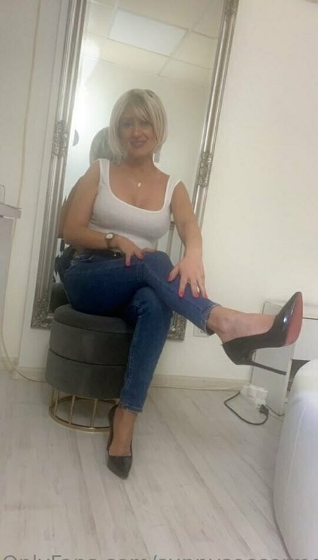 sunnysoccermommy pornstar hot pictures