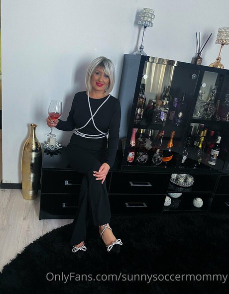 sunnysoccermommy naked pornstar pics
