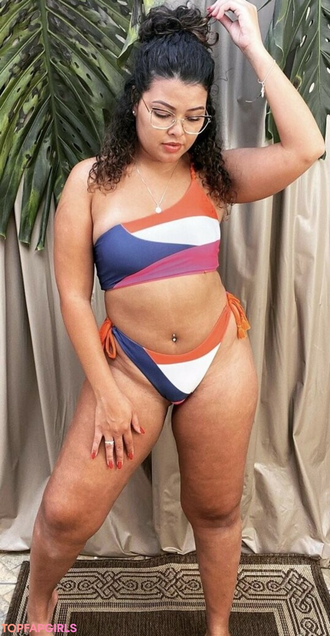 Gabi Anuel star sexy photos