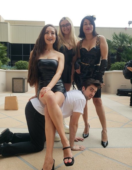 Loowcutie pornstar top img