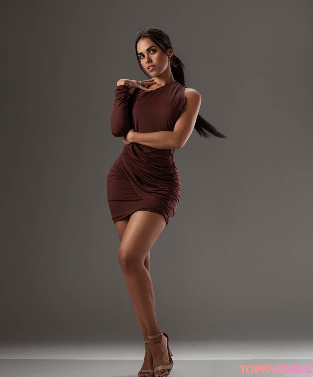Griselle Menea sexy model pic