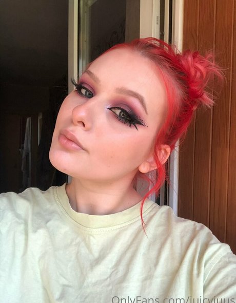 juicyjuus erotic star image