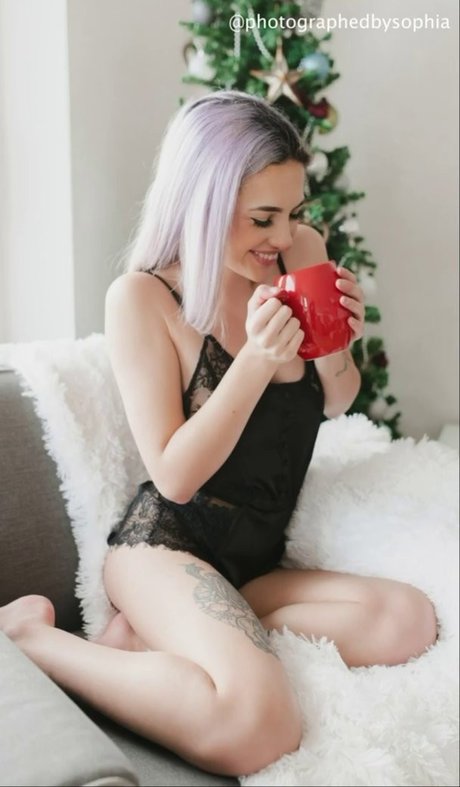 Miaxmon nude model pics