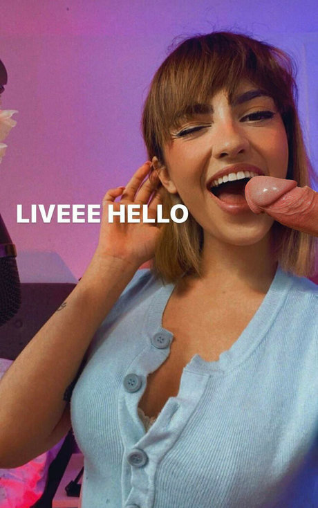 Miaxmon star exclusive pics