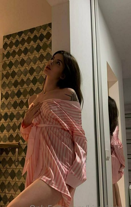 kira kirraa pornstar pretty picture