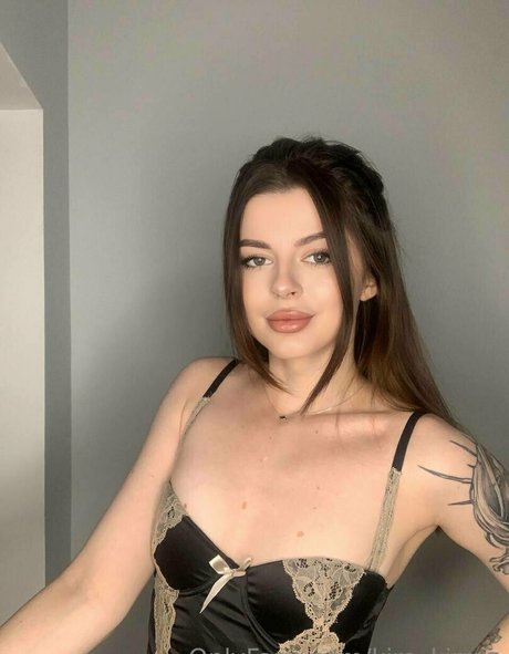 kira kirraa sex model galleries